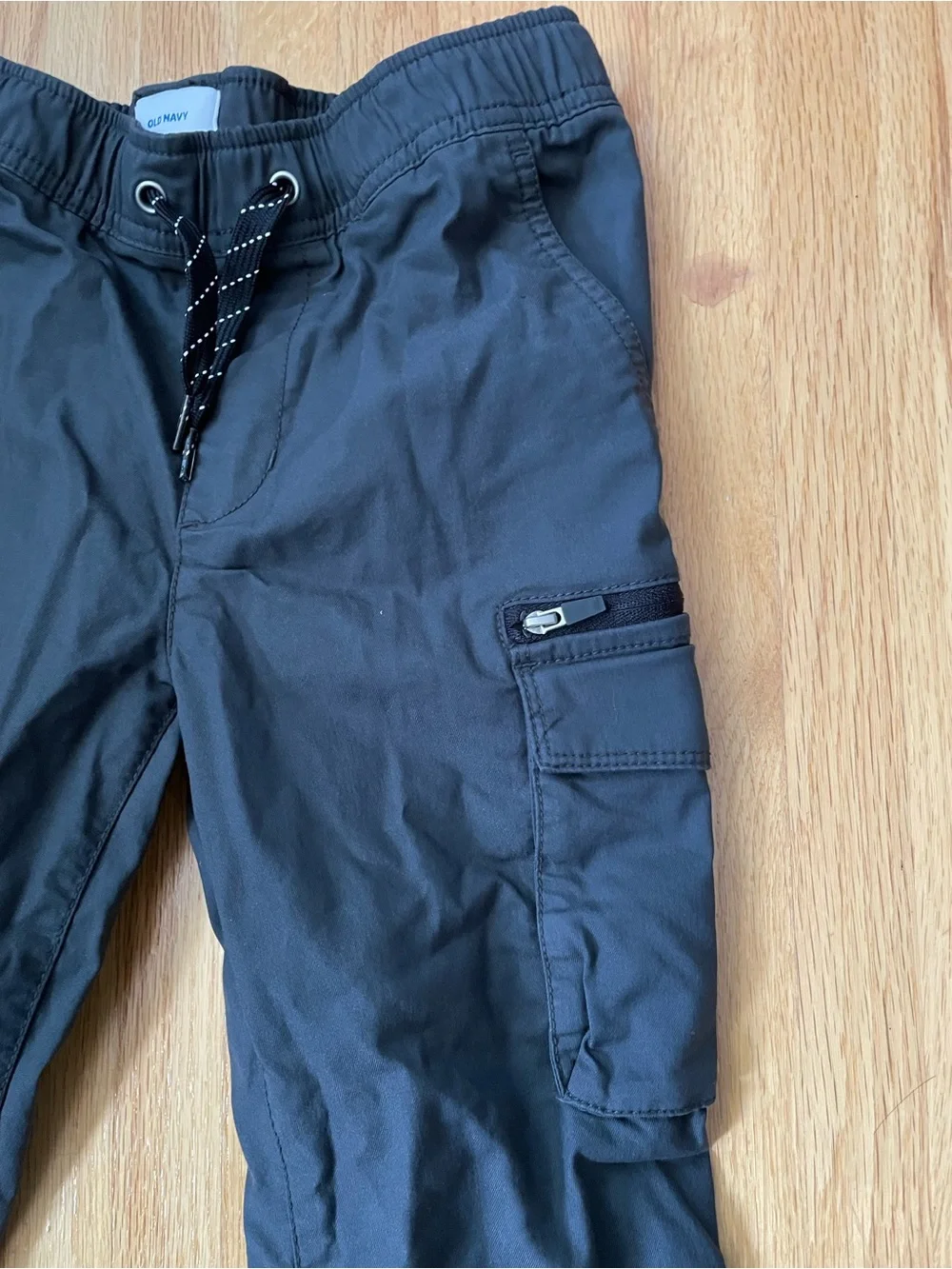 Old Navy boy's cargo tech jogger pants - dark gray, size 8